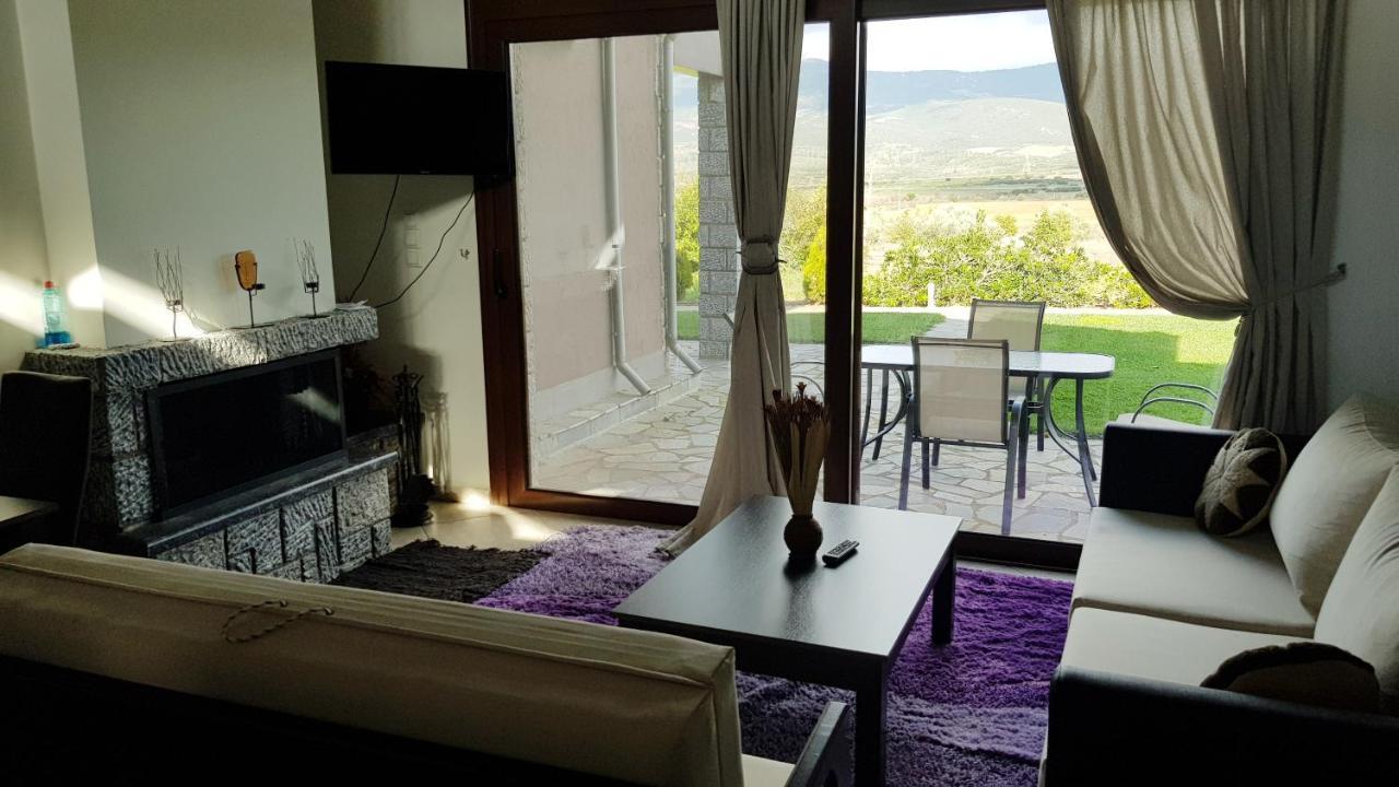 Lithos Villas 암피키아 외부 사진