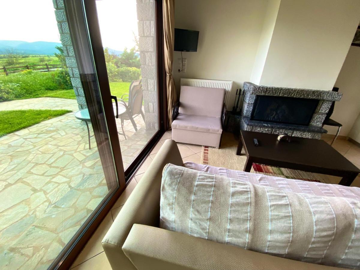 Lithos Villas 암피키아 외부 사진