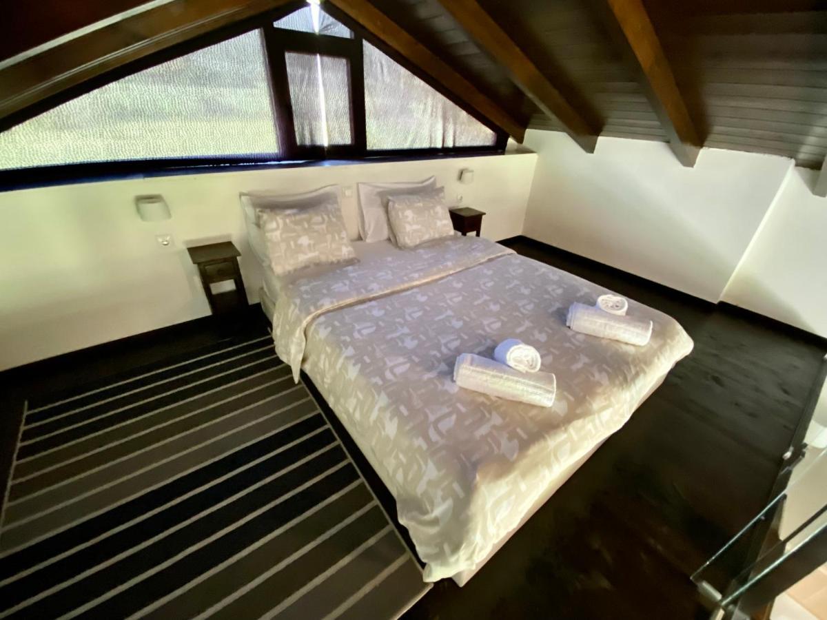 Lithos Villas 암피키아 외부 사진